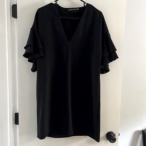 Flutter sleeve shift dress